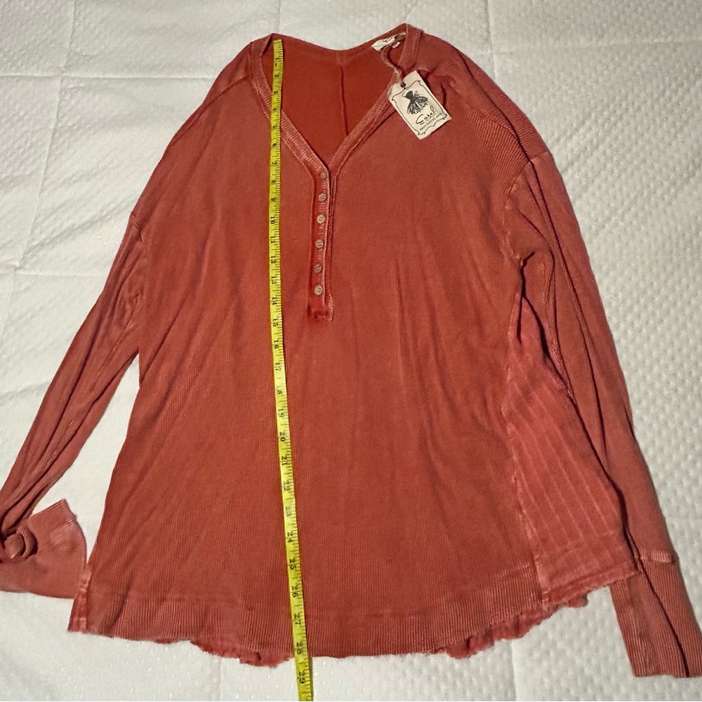Easel Long sleeve flowy top